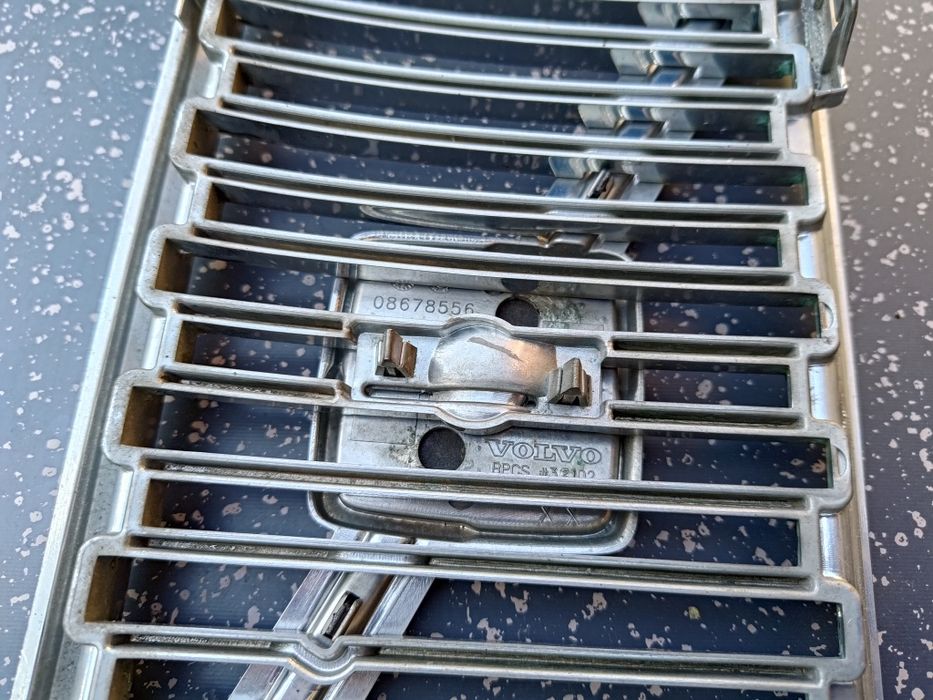 Volvo V50 Grill super stan