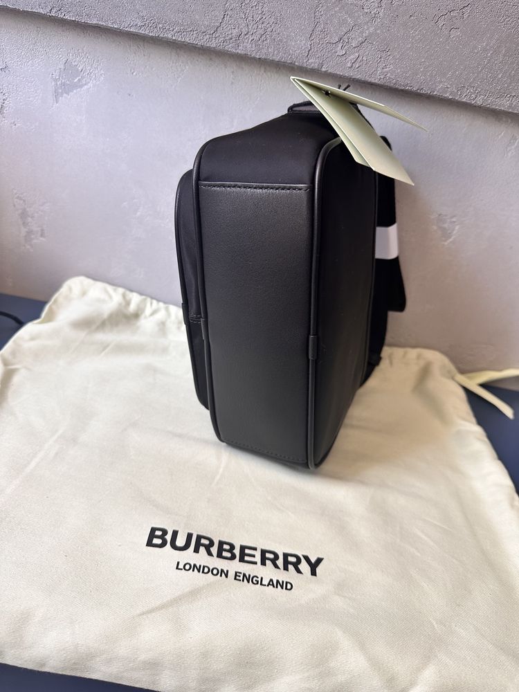 Сумка Burberry Nylon Shoulder Bag