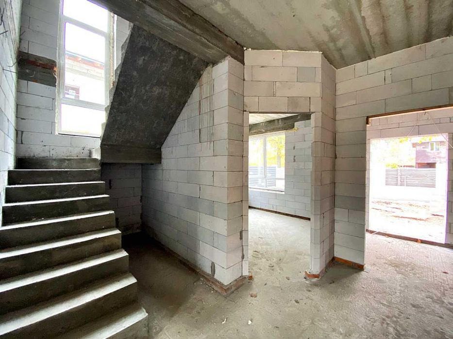 Продам будинок з центральною каналізацією, газом в Лісовій Бучі.