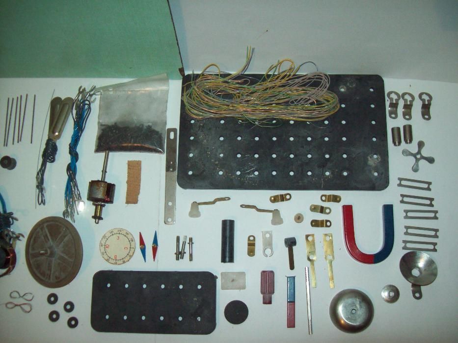 Электроконструктор конструктор 100 занимательных опытов пр-во СССР