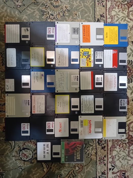 Dyskietki Do Komputera, Zestaw 27 Sztuk, Wyprzedaż Kolekcji, OKAZJA !!