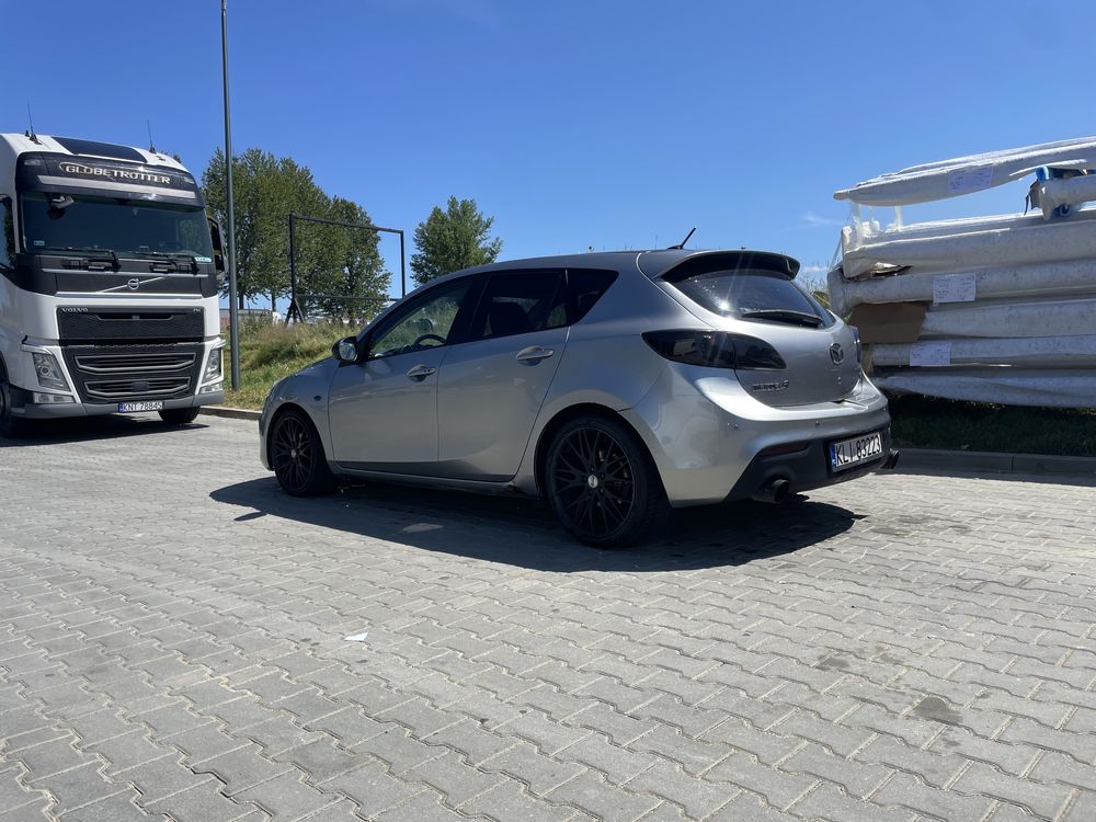Mazda 3 2.2 185 km
