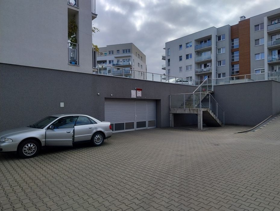 Miejsce parkingowe ul. Jasielska 12e  wynajem