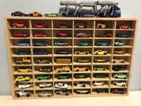 Półka na autka resoraki, Hot Wheels, 40/60cm, 54 miejsca, produkt nowy