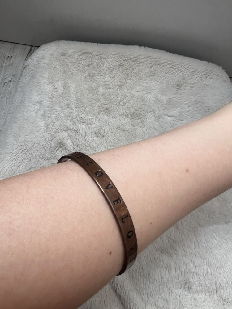 Bransoletka vintage lata 70s 80s miedź miedziana napis Love casual 25