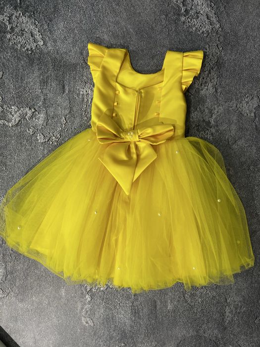 Продам жовту святкову сукню