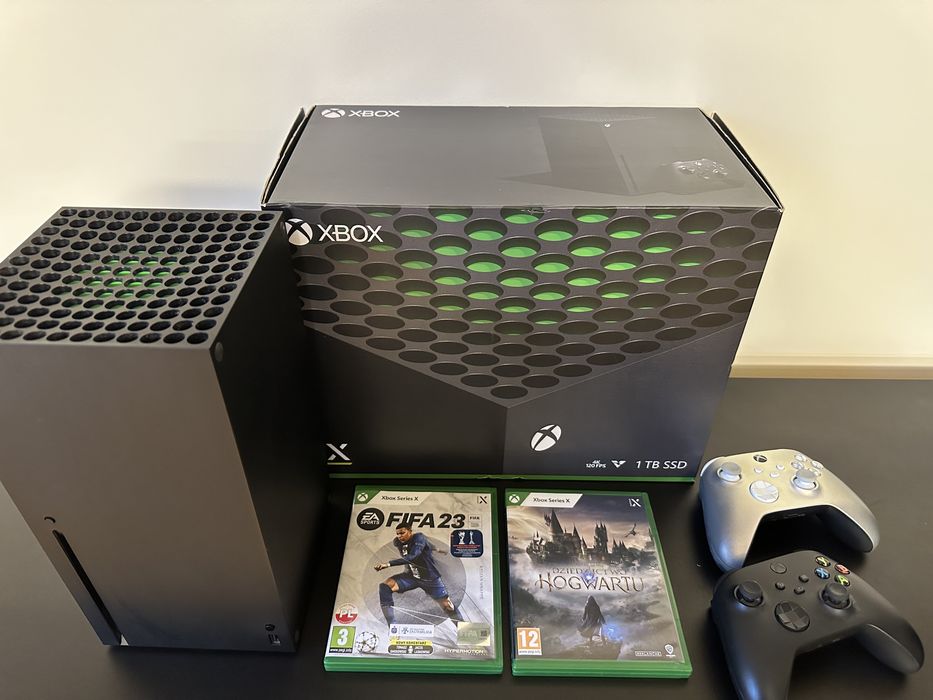 Xbox seriex X 1TB 2 pady, 2 gry