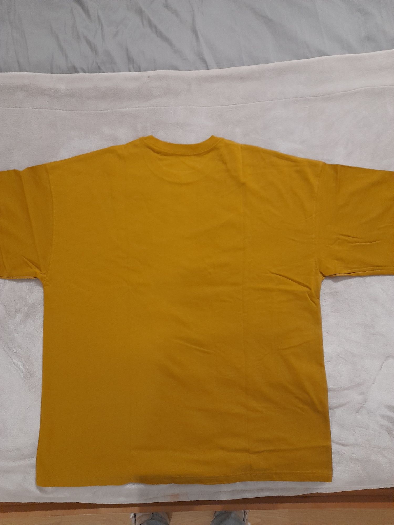 T-shirt nike oversized amarela/mostarda