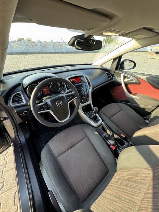 Opel Astra J 1.3 CDTI 2011 рік