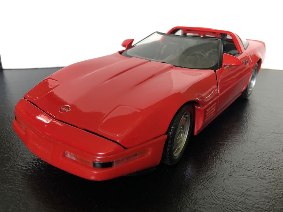 Model samochodu CORVETTE ZR-1 w skali 1/18