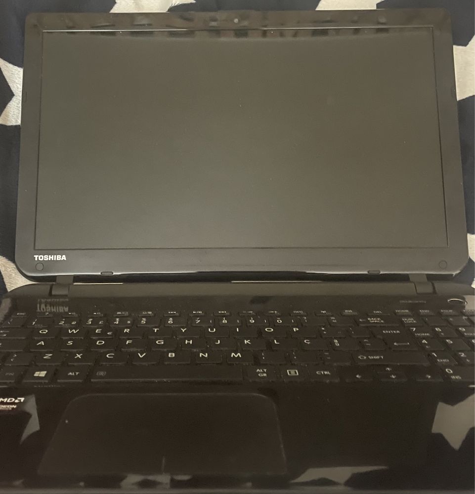 Toshiba Satellite L50-B - Core i5