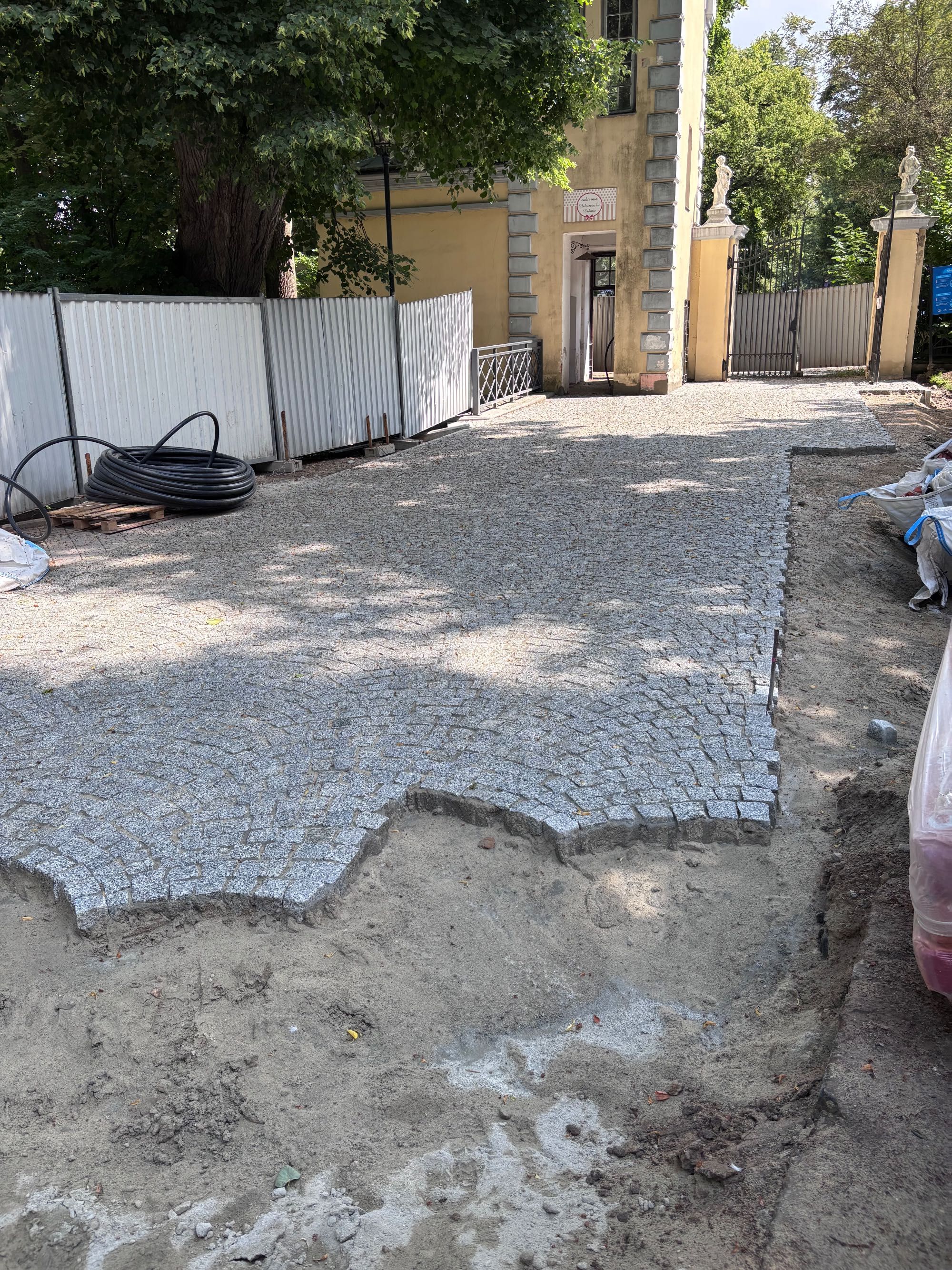 Kostka granitowa 8/11 7/9 4/6 oferta hurtowa z dostawą na budowę