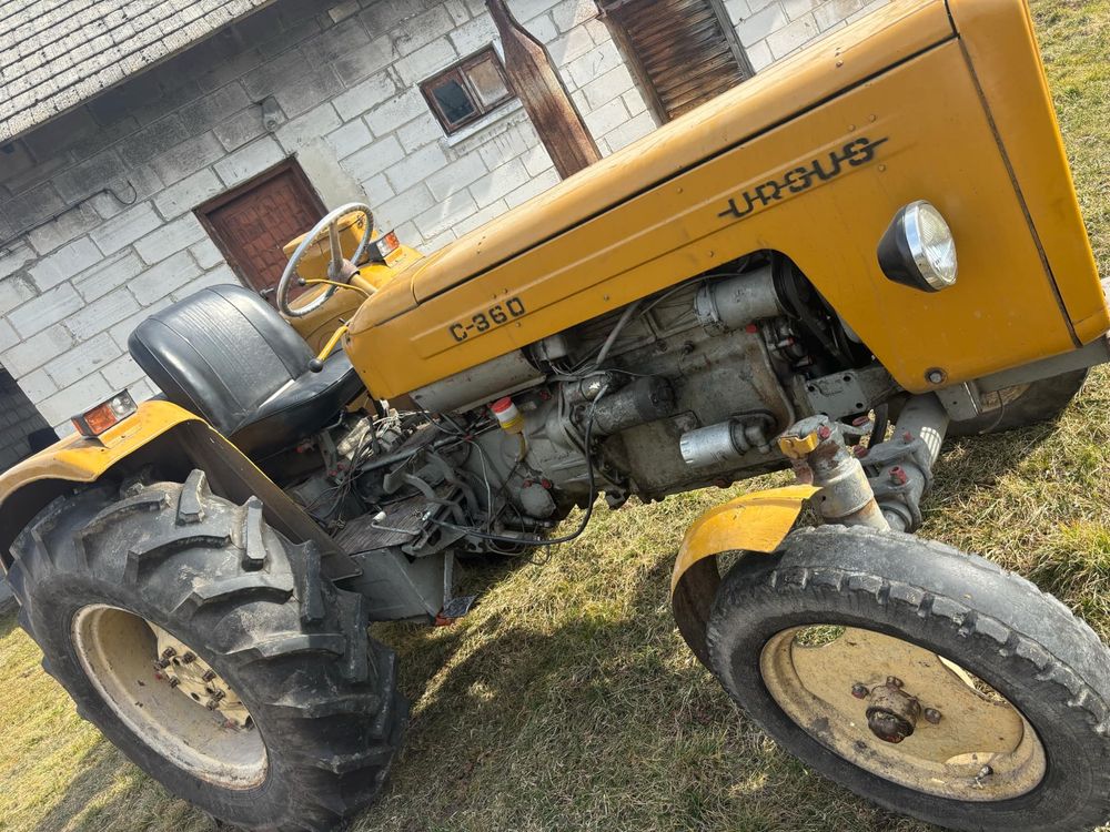 Ursus c4011>c-360