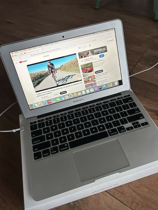 Laptop Macbook Air 11 (model A1465)
