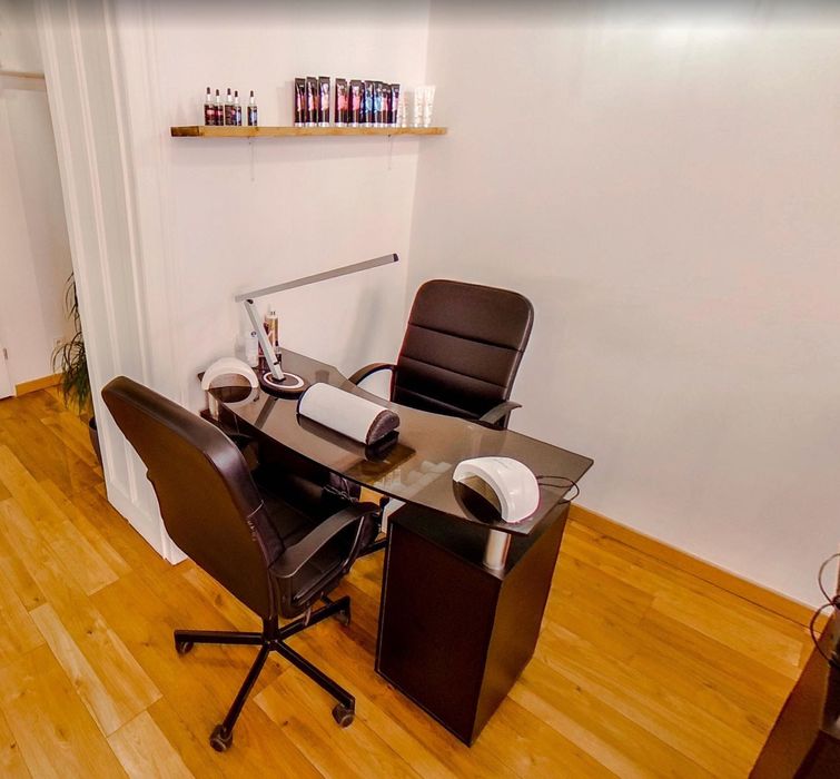 Stanowisko do Manicure w salonie w centrum Poznania! Stary Rynek