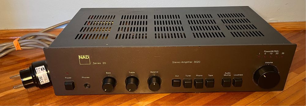 Wzmacniacz NAD 3020 Series 20 pierwsza wersja najlepsza anglik