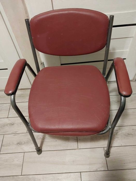 krzeslo toaleta dla niepelnosprawnych