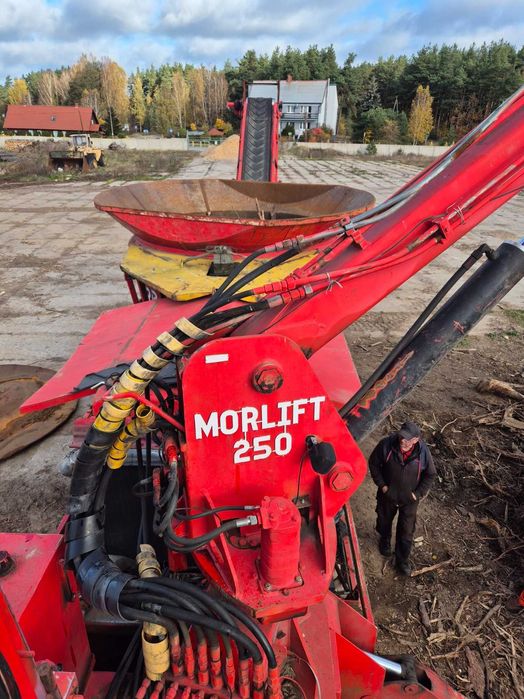 Leasing Rębak Rozdrabniacz Bijakowy Odpady Zrzyny Drzewa Palet Pellet