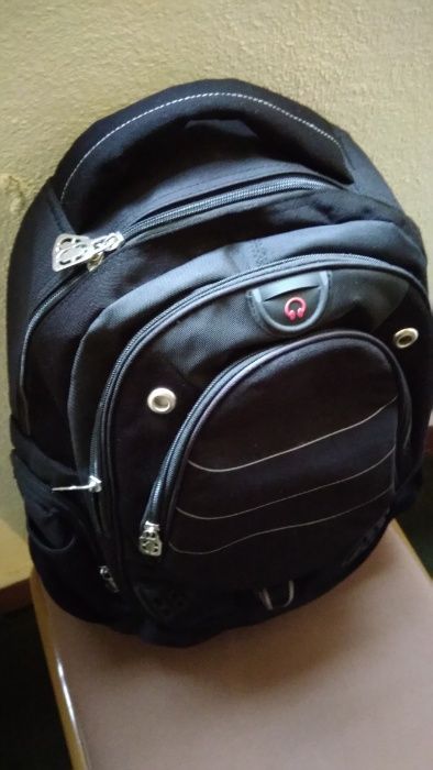 Mochila, multifuncional, preta.