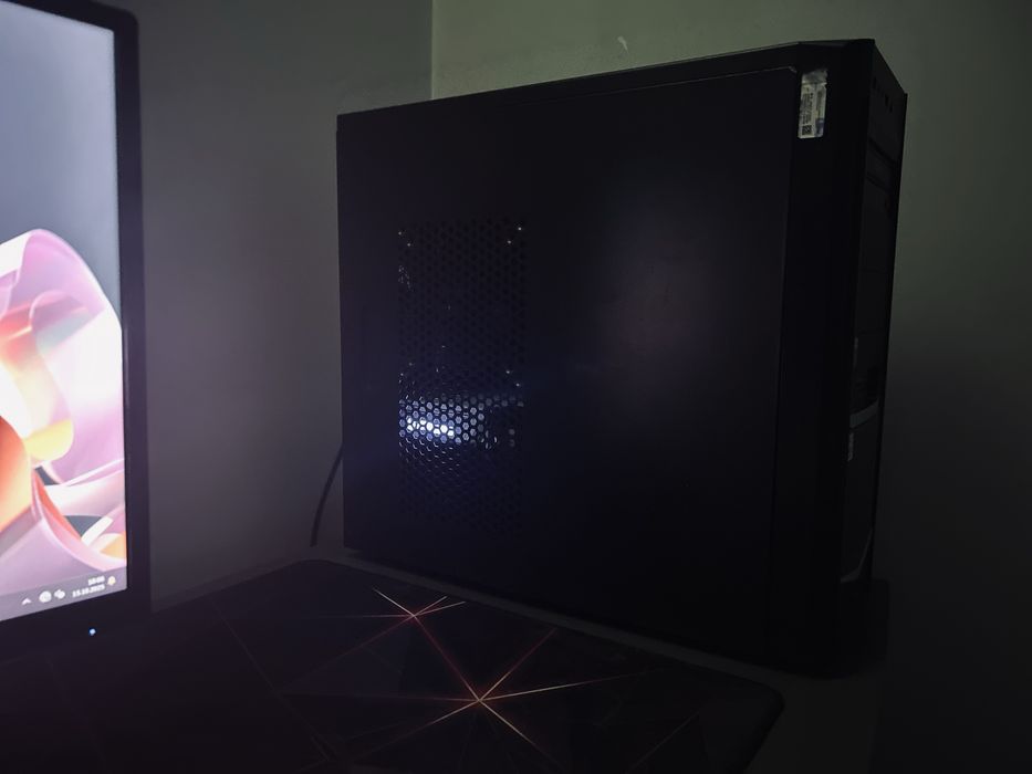 Mocny komputer gamingowy + monitor MSI