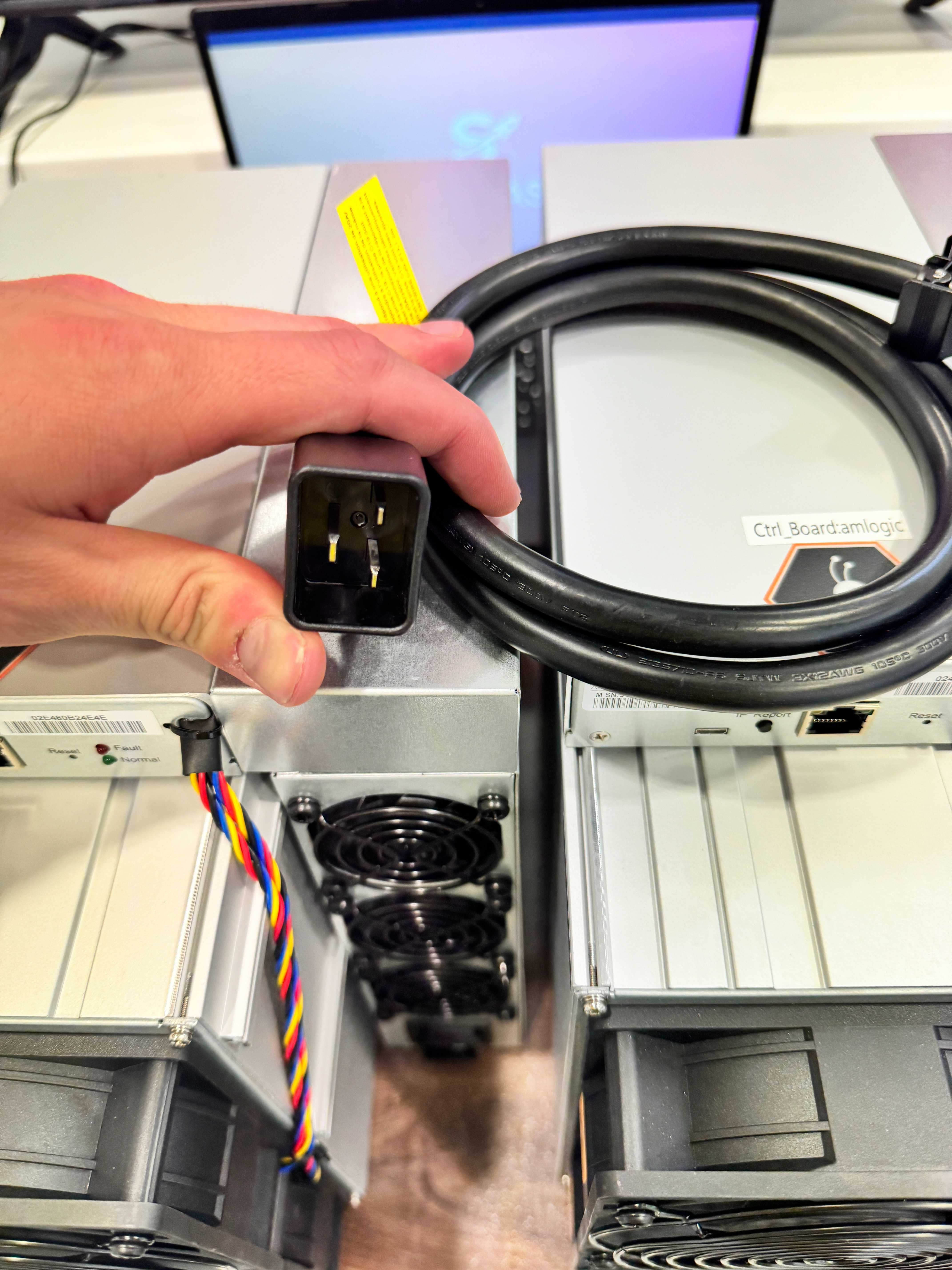 NEW Майнер! Asic Bitmain Antminer S21 200 Th Civitek miner + Гарантія