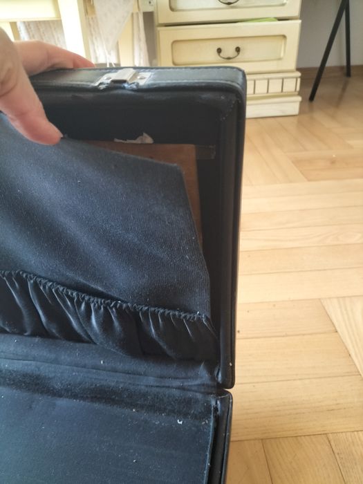 Ретро чемодан-дипломати, валізи