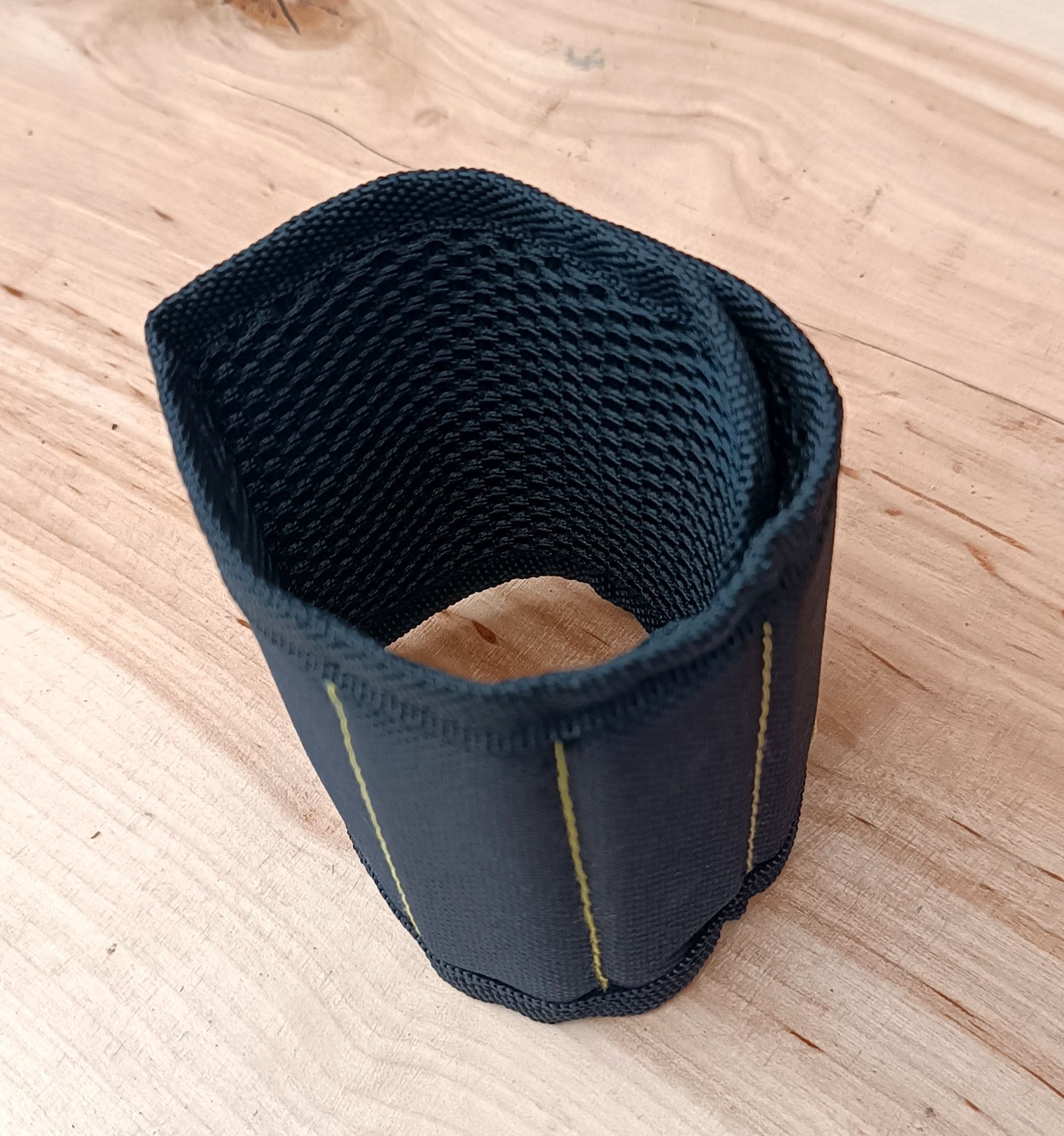 Opaska magnetyczna dla majsterkowicza