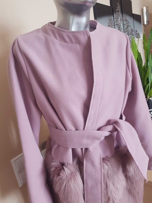 PŁASZCZ z futerkiem  L 40