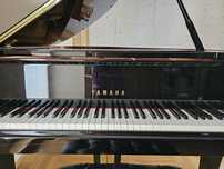 Fortepian YAMAHA model C3 - rok produkcji 2009