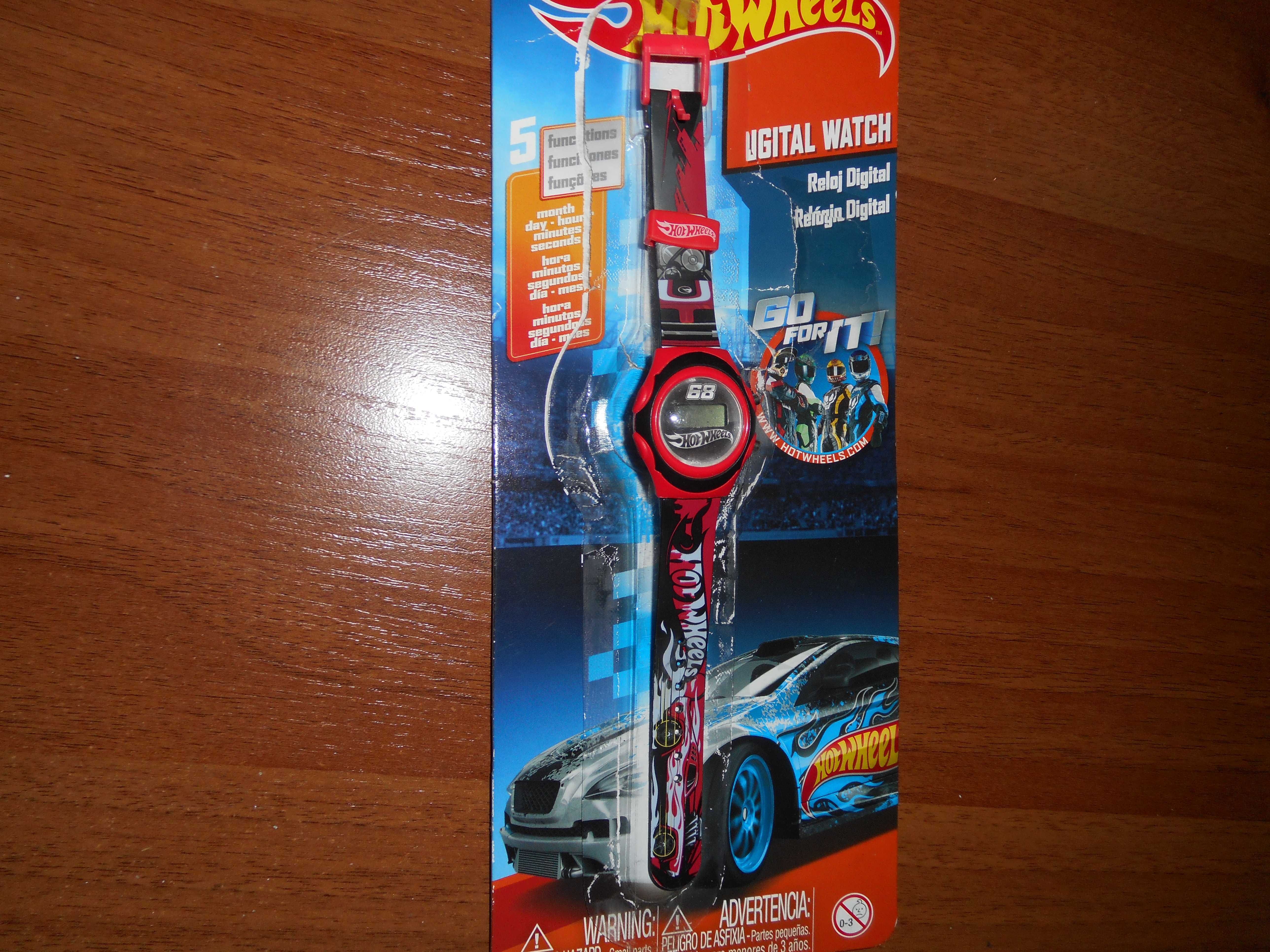 Часы Hot Wheels 5 фунуций , сост. новых