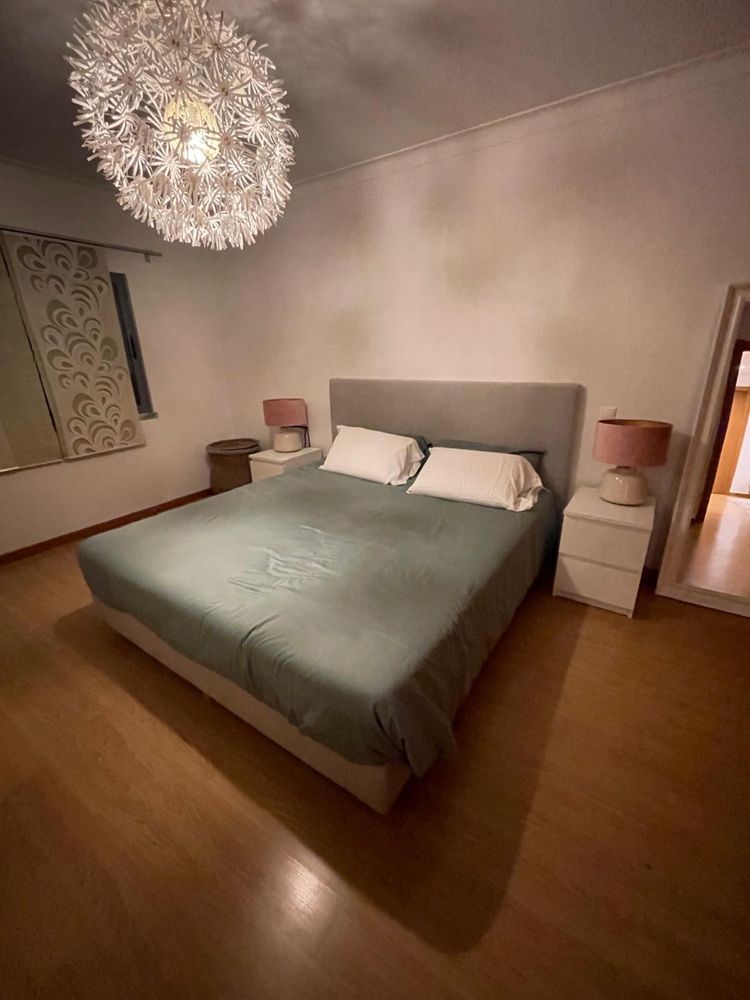 Cama c/ cabeceira + colchao 180x200 novo