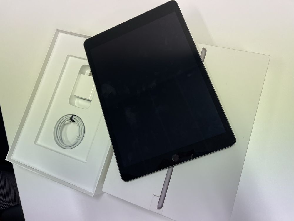 iPad 9a Geração 10’2 64gb Wi-Fi - BLOQUEADO | PARA PEÇAS