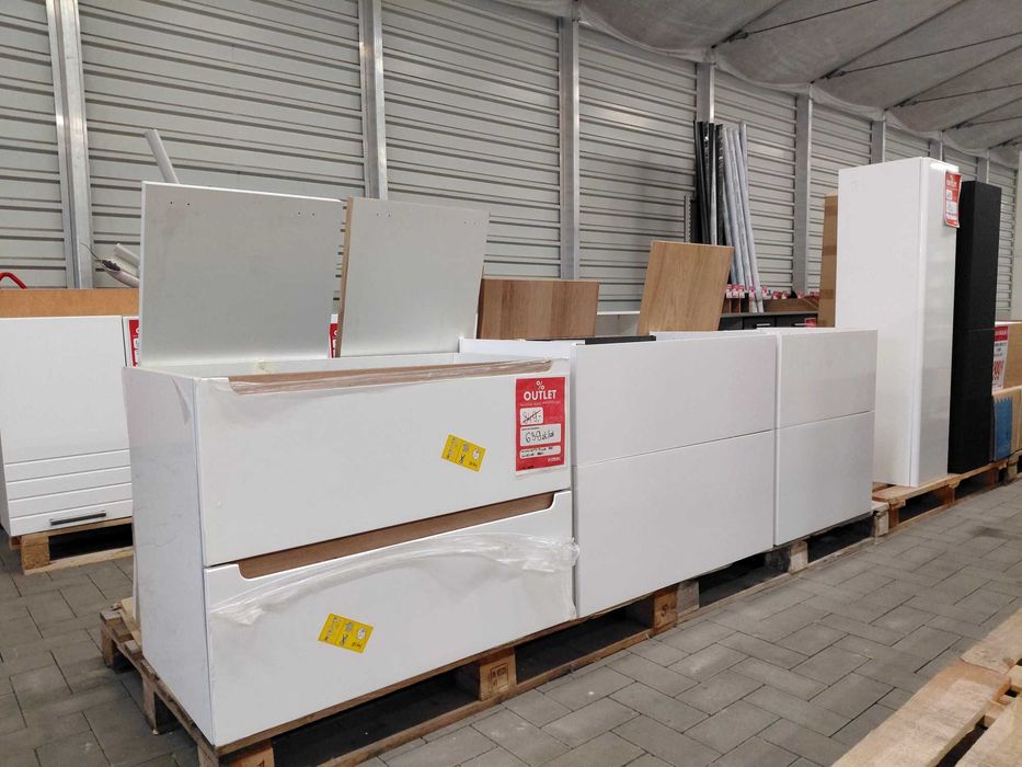 OUTLET Meblowy NAWET DO -75%! - szafki, meble łazienkowe, akcesoria
