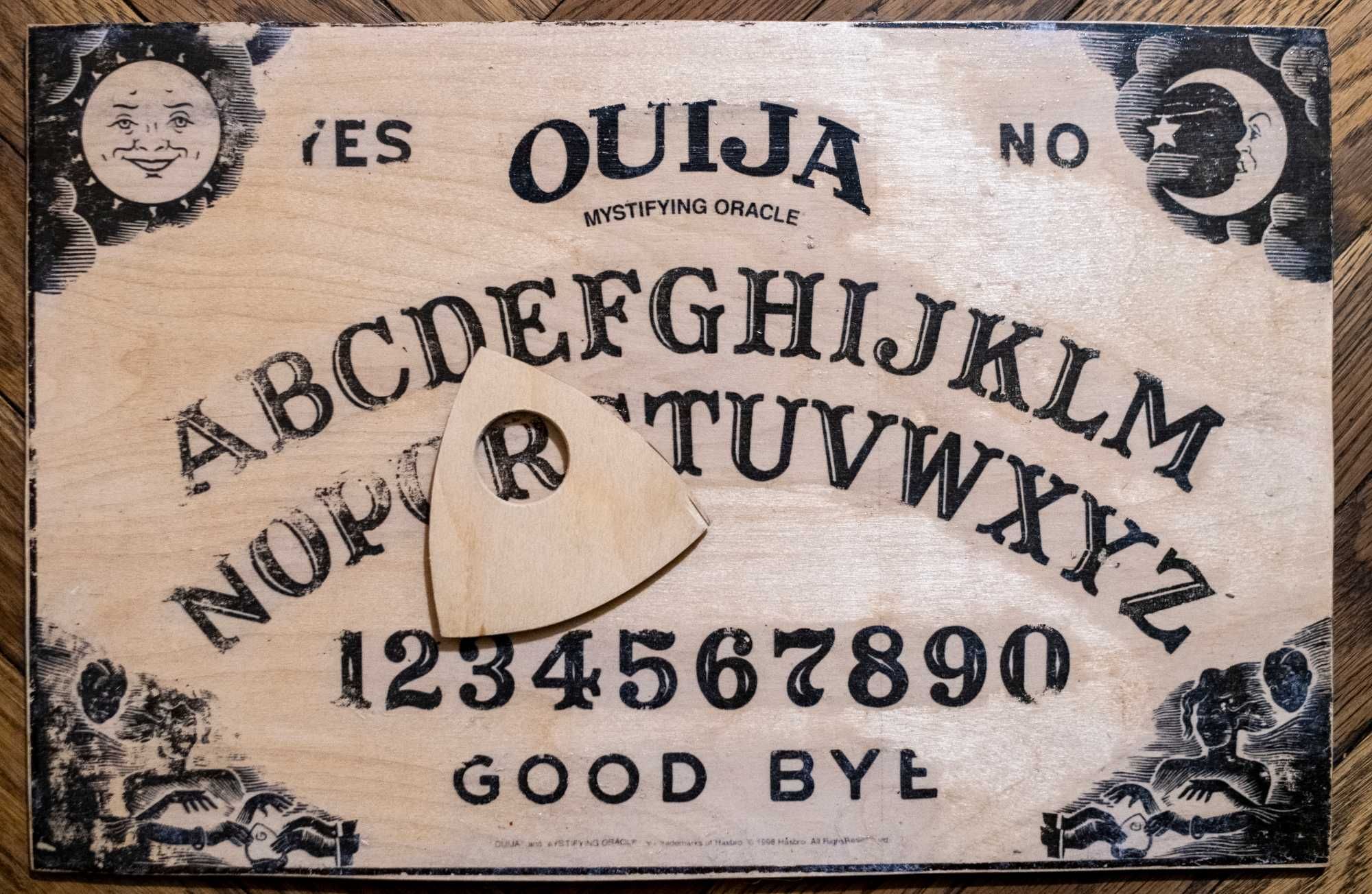 Tablica Ouija wywoływanie duchów halloween plansza spirytyzm