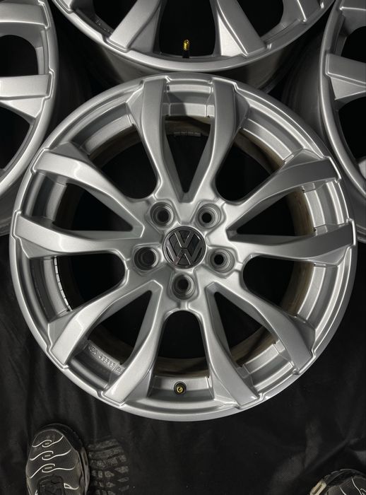 Диски R17 5x112 Et47 7.5J. Volkswagen Passat B7 B6 NMS Jetta Golf Audi