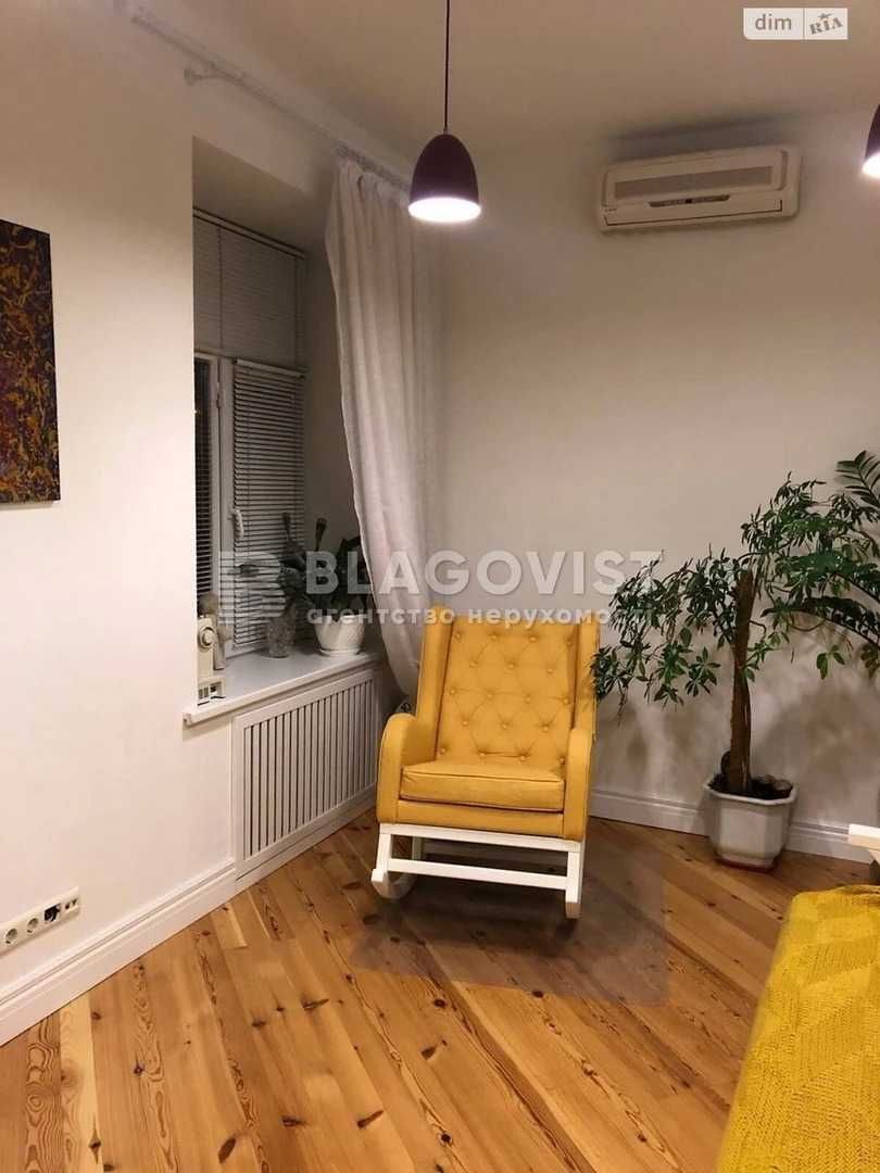 3 к статусна сталінка з ліфтом. 73м2. Шулявка.
