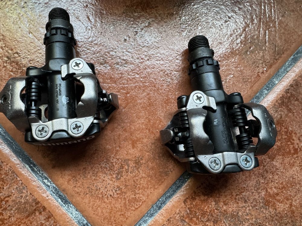 Pedais Shimano PD-M520