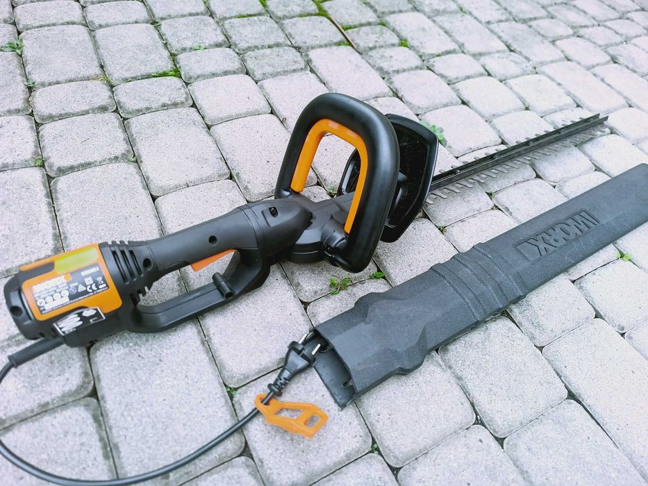 Nożyce elektryczne do żywopłotu WORX WG212E.1- jak nowe - uszkodzone