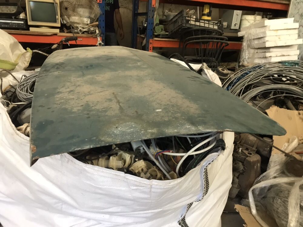 Cofre porta bagagens peugeot 504