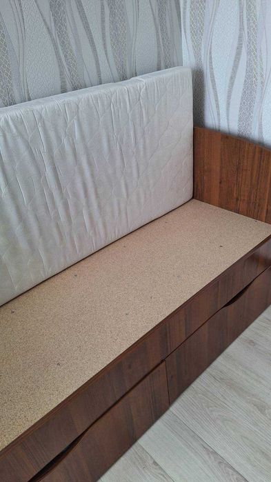 Дитяче ліжко з матрацом