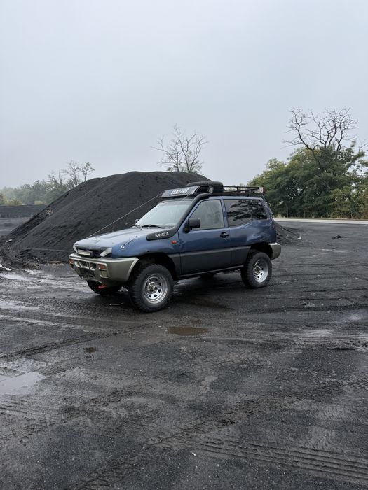 Рамный внедорожник Nissan Terrano II 2.7 TD Sport 4WD