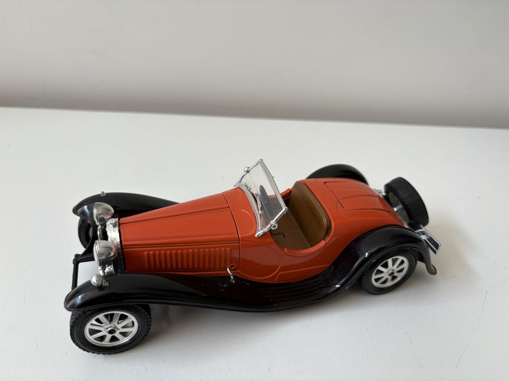 Model Bugatti 1:24 Bburago Burago (maisto welly)