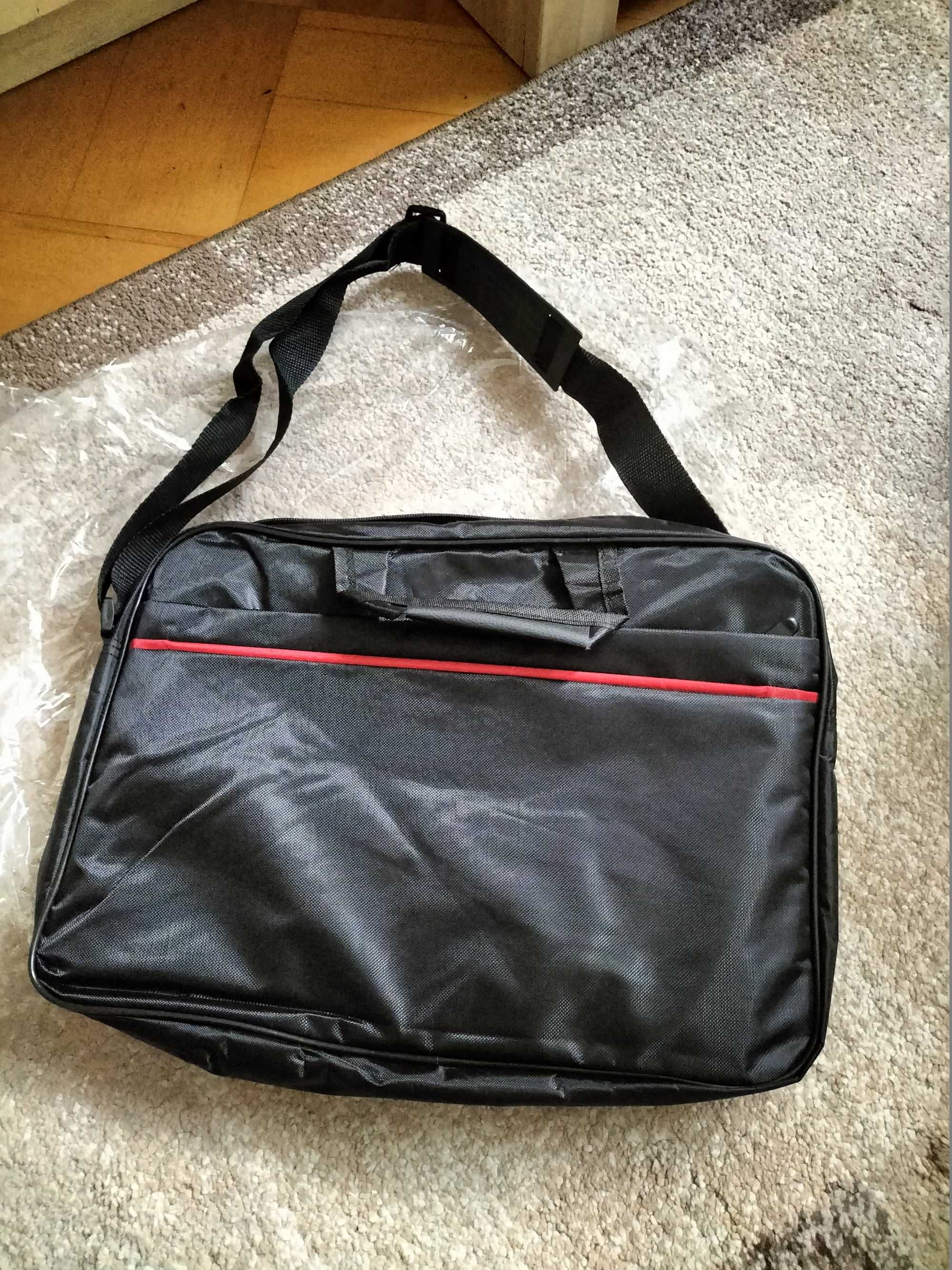Nowa torba na laptopa 15'6