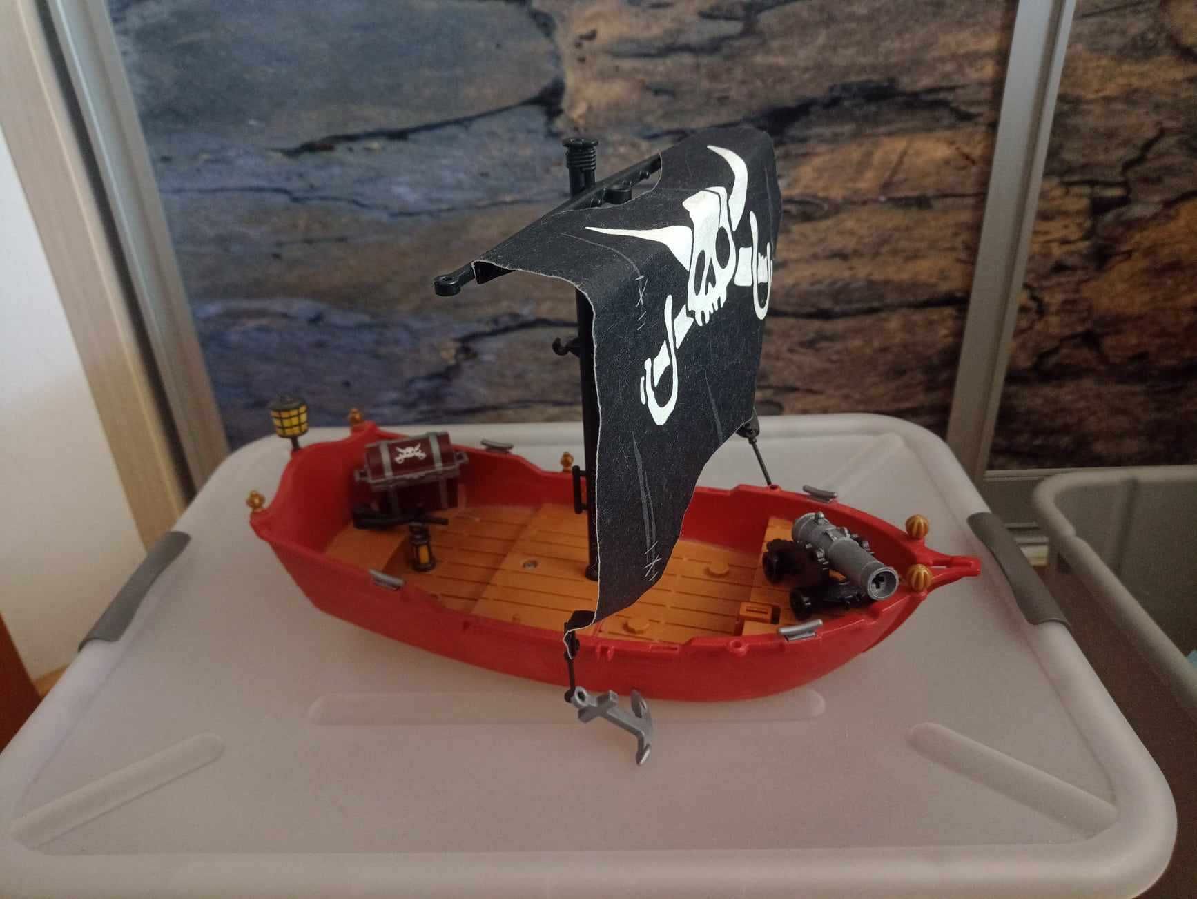 Playmobil Żaglówka (5298) i [5655] tratwa plus komplet  piratów