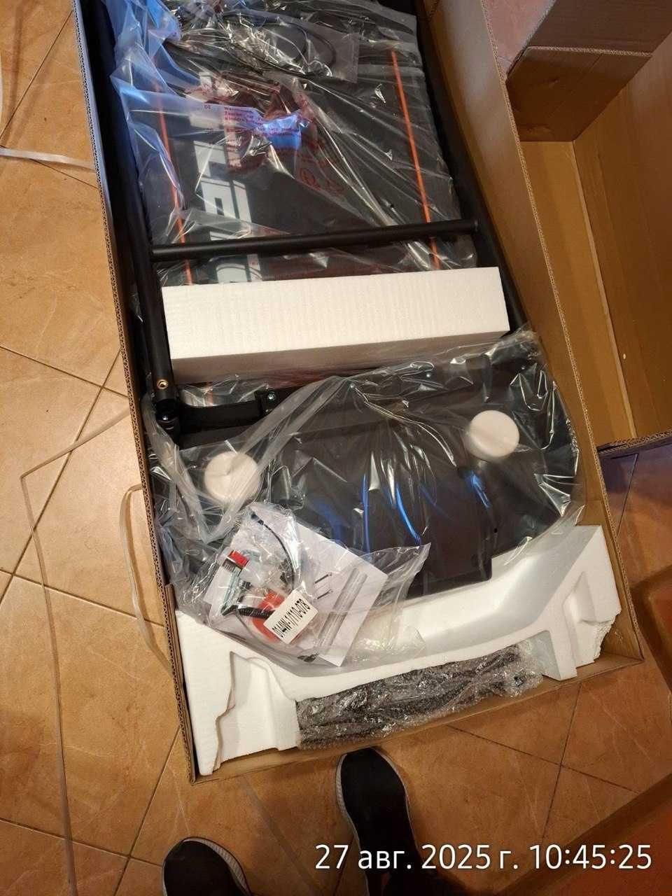 Беговая дорожка для дома / офиса / LCD / 1100w / усиленная до 140 кг.