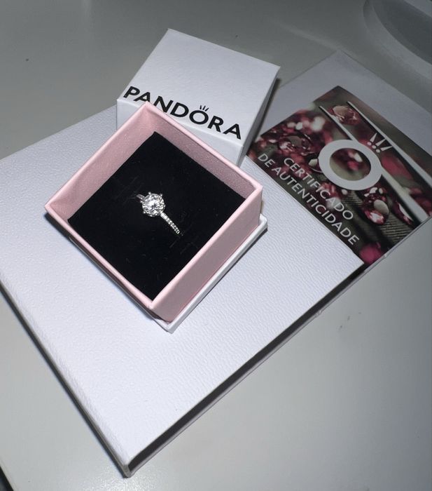 Anel Pandora Clear Sparkling Crown + Caixa Presente