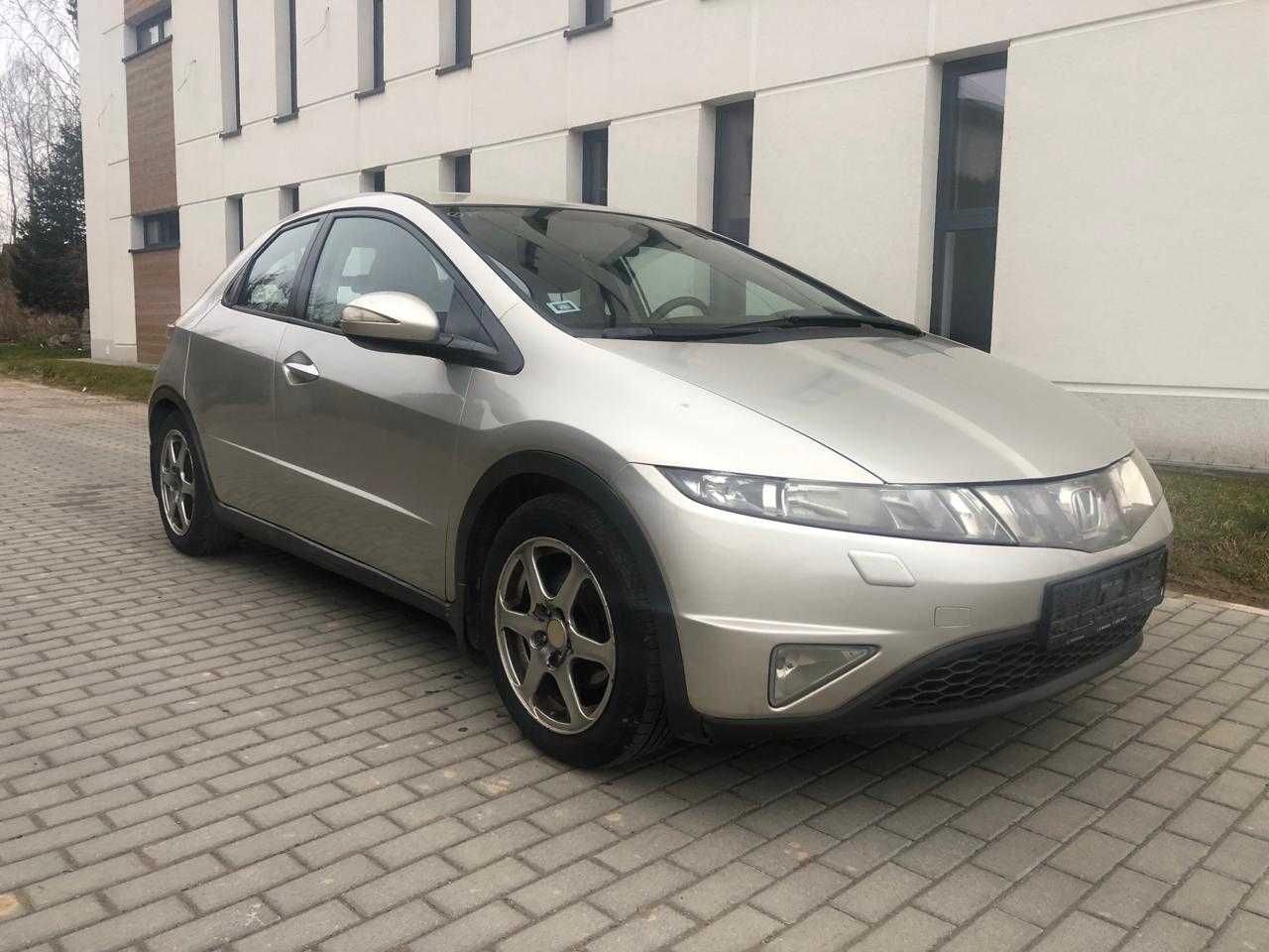 Honda Civic 1.8 benzyna