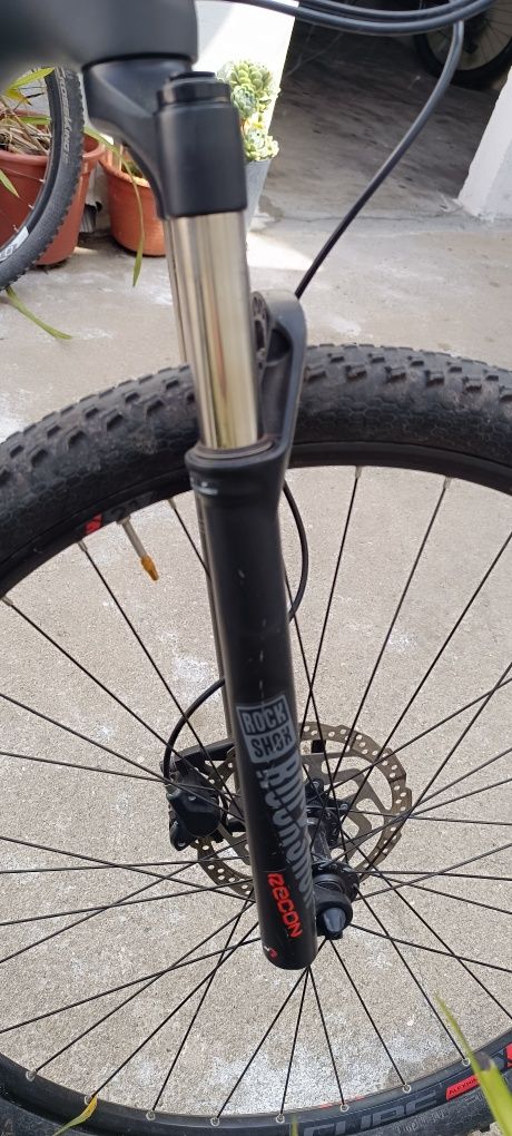 Bicicleta Cube Reacion