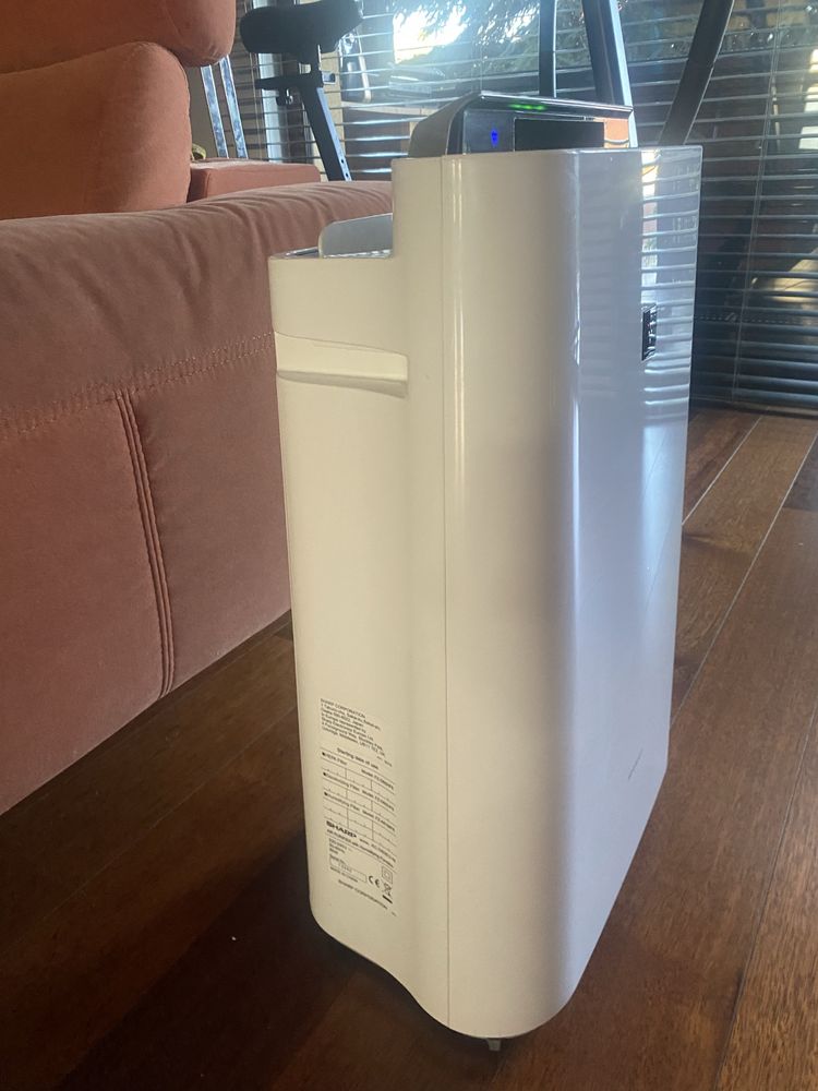 Oczyszczacz powietrza z jonizacją SHARP KC-D60EUW
