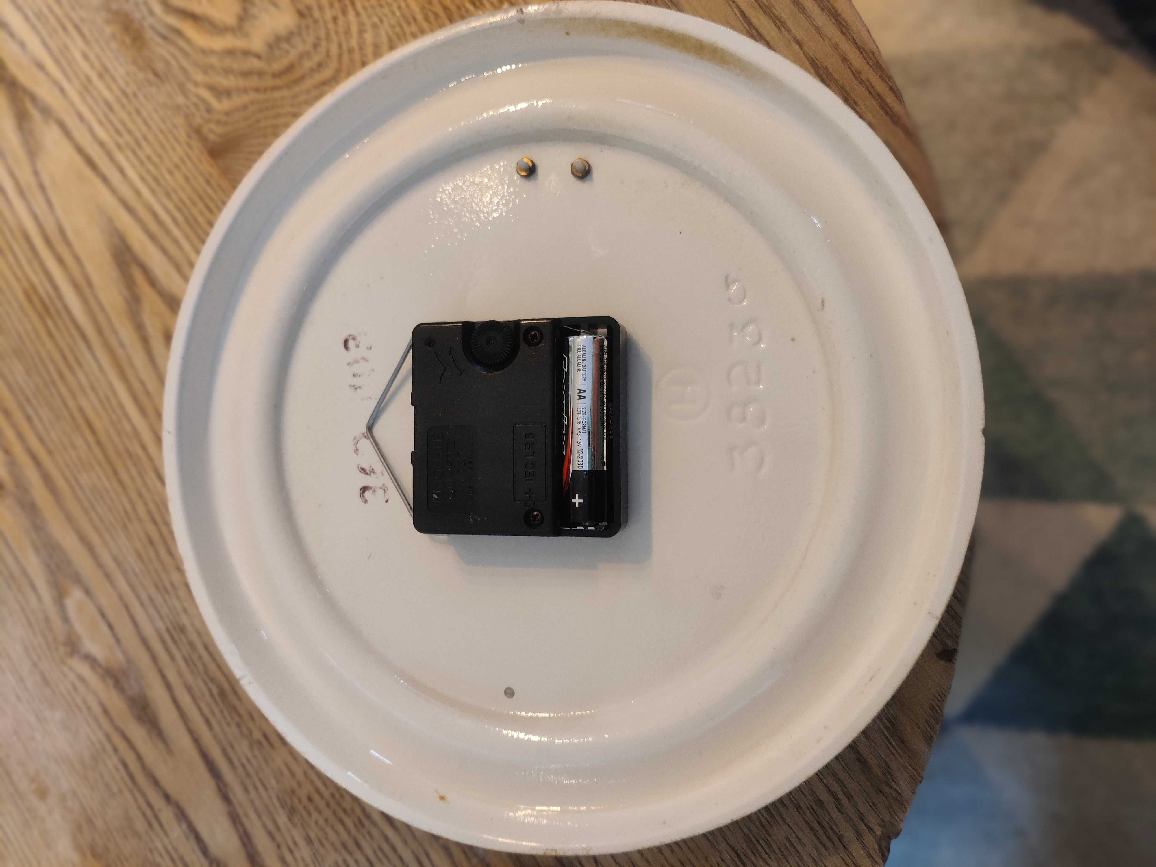 Junghans zegar ceramiczny wiszący